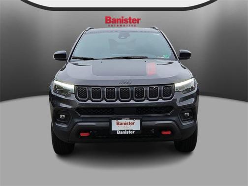 2023 Jeep Compass Trailhawk
