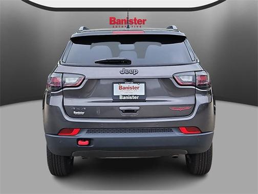 2023 Jeep Compass Trailhawk