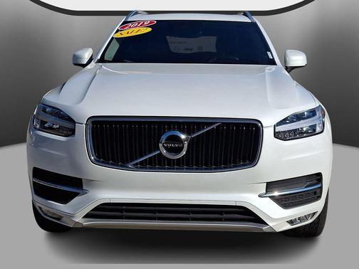 2019 Volvo XC90 T5 Momentum
