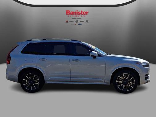 2019 Volvo XC90 T5 Momentum