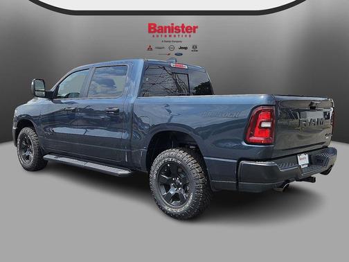 2025 RAM 1500 Warlock Crew Cab 4x4 5'7' Box