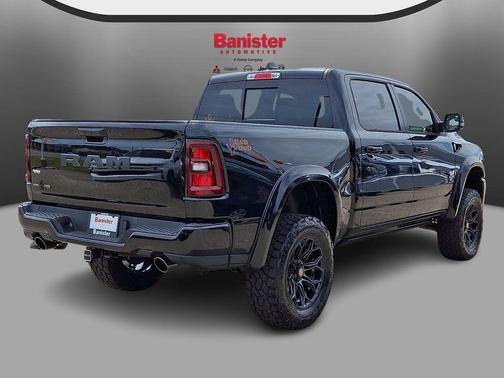 Diamond Black Crystal Pearlcoat 2026 RAM 1500 Big Horn/Lone Star
