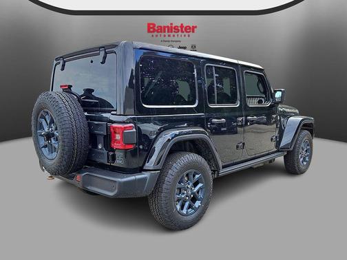 Black Clearcoat 2026 Jeep Wrangler 4-Door 85th Anniversary Edition