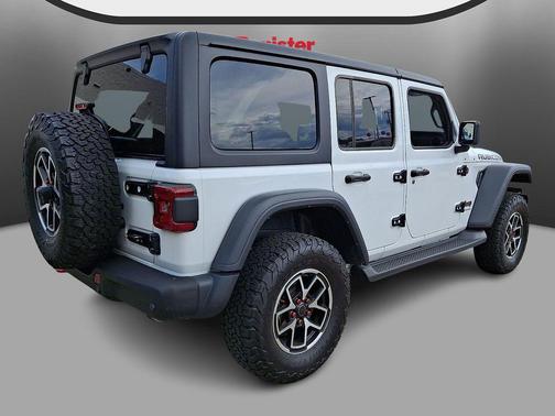 Bright White Clearcoat 2024 Jeep Wrangler Rubicon
