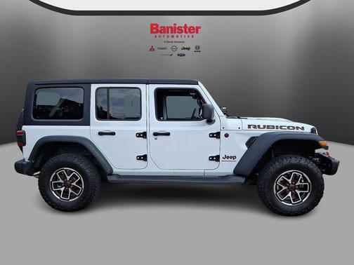 Bright White Clearcoat 2024 Jeep Wrangler Rubicon