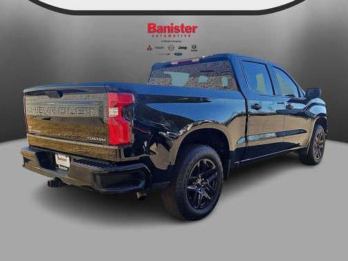 2022 Chevrolet Silverado 1500 Custom