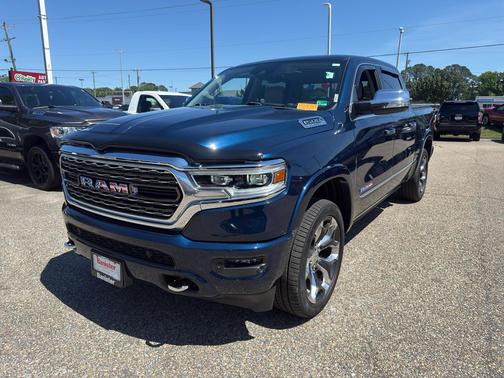 Patriot Blue Pearlcoat 2022 RAM 1500 Limited