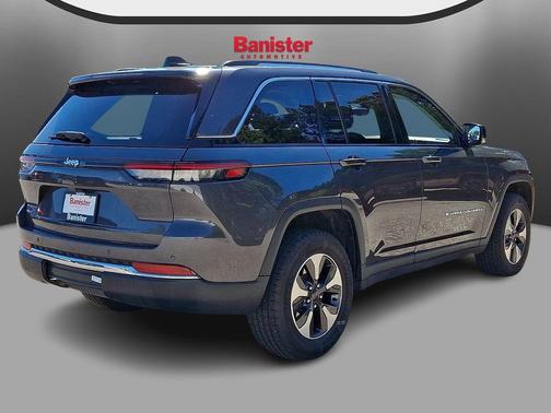 Baltic Gray Metallic Clearcoat 2023 Jeep Grand Cherokee 4xe Base