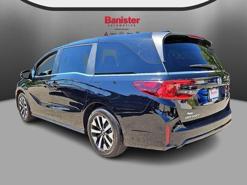 Crystal Black Pearl 2025 Honda Odyssey EX-L