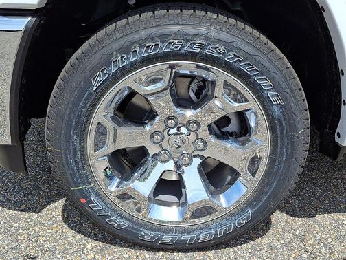 Bright White Clearcoat 2026 RAM 1500 Big Horn/Lone Star