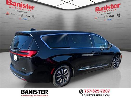 2023 Chrysler Pacifica Hybrid Limited