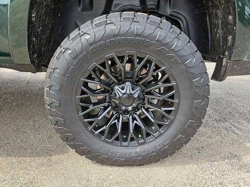 Serrano-Green Metallic Exterior Paint 2026 RAM 1500 Big Horn/Lone Star