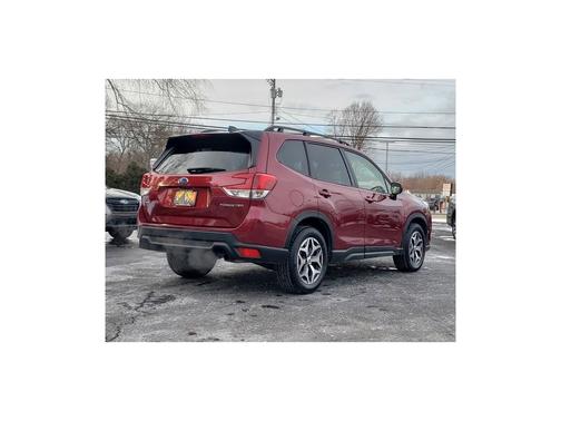 2024 Subaru Forester Premium