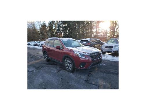 2024 Subaru Forester Premium