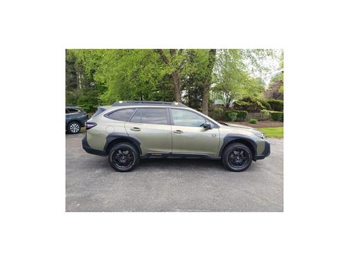 Autumn Green Metallic 2025 Subaru Outback Wilderness