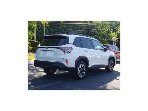 Crystal White Pearl 2025 Subaru Forester Premium