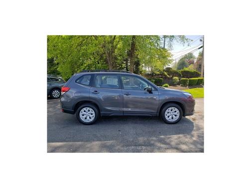 Magnetite Gray Metallic 2024 Subaru Forester Base