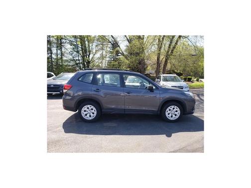 Magnetite Gray Metallic 2024 Subaru Forester Base