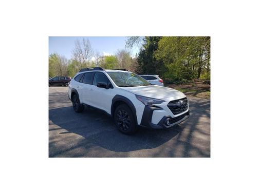 Crystal White Pearl 2025 Subaru Outback Onyx Edition