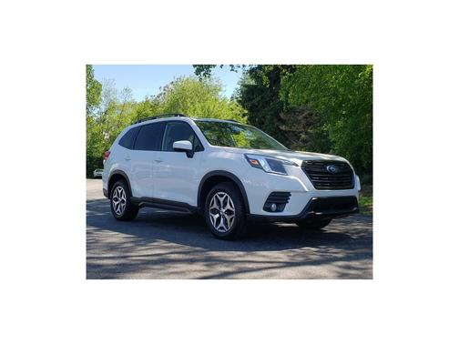 Crystal White Pearl 2023 Subaru Forester Premium