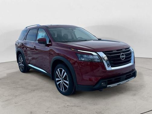 2025 Nissan Pathfinder Platinum 4WD