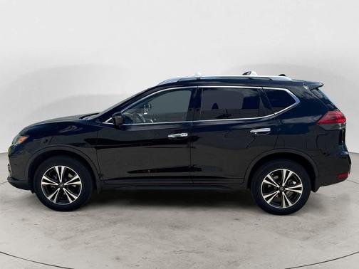Magnetic Black Pearl 2020 Nissan Rogue SV