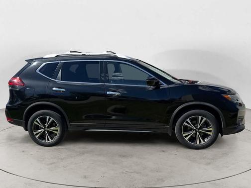Magnetic Black Pearl 2020 Nissan Rogue SV