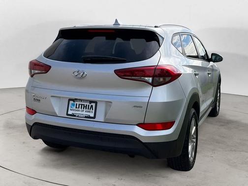 Molten Silver 2017 Hyundai TUCSON SE Plus