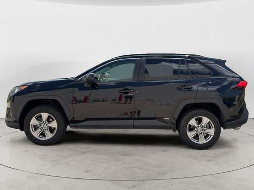 BK/Black 2022 Toyota RAV4 Hybrid LE