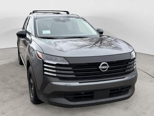 KAD/GUN METALL 2026 Nissan Kicks SV