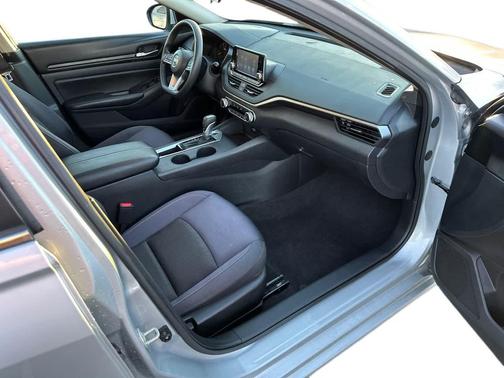 2021 Nissan Altima S FWD