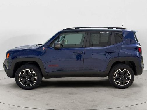 BLU/Blue 2017 Jeep Renegade Trailhawk