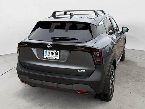 KAD/GUN METALL 2026 Nissan Kicks SV