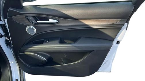 2018 Alfa Romeo Stelvio Ti Sport