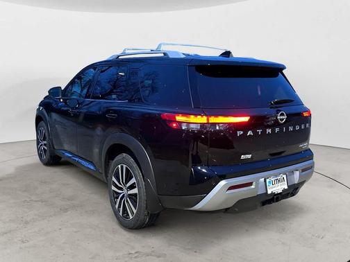 2025 Nissan Pathfinder Platinum 4WD