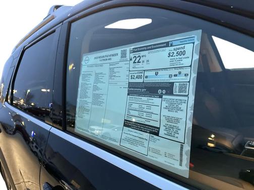 2025 Nissan Pathfinder Platinum 4WD