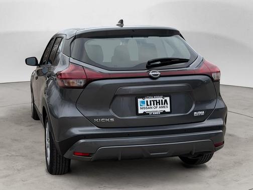 2023 Nissan Kicks S