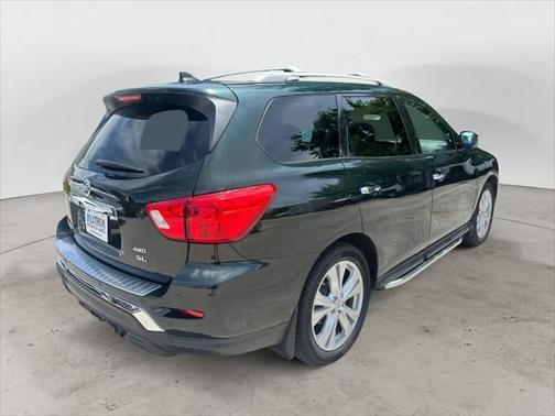 2019 Nissan Pathfinder SL