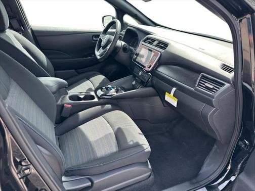 2025 Nissan Leaf SV PLUS