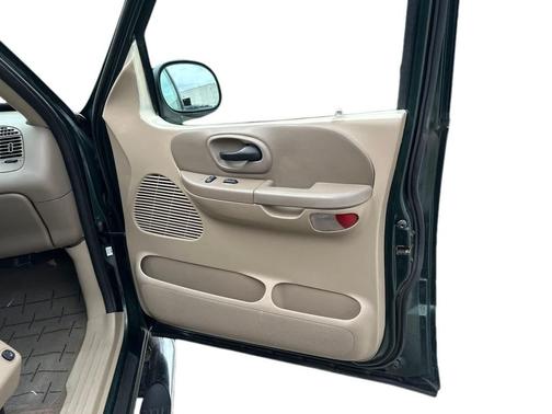 2002 Ford F-150 Lariat SuperCrew
