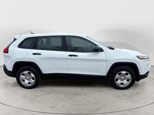 2015 Jeep Cherokee Sport