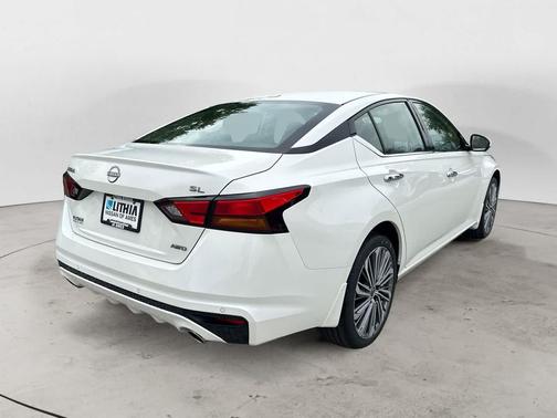 2025 Nissan Altima SL AWD