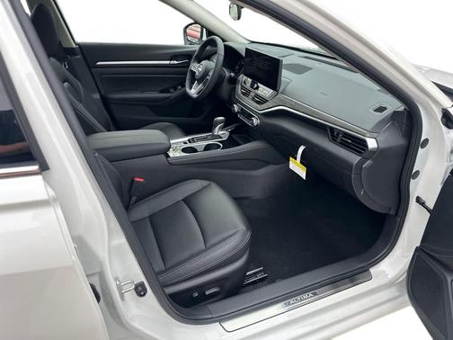 2025 Nissan Altima SL AWD