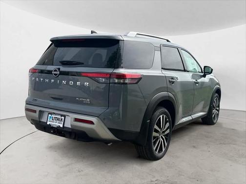 2025 Nissan Pathfinder Platinum 4WD