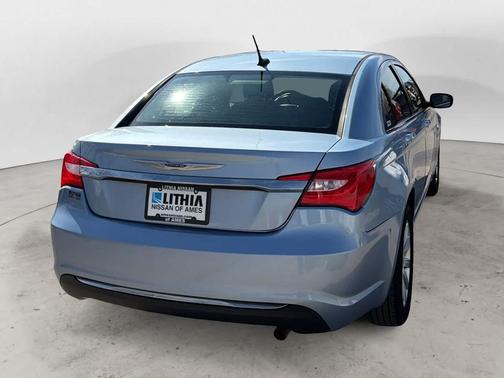 2013 Chrysler 200 Touring