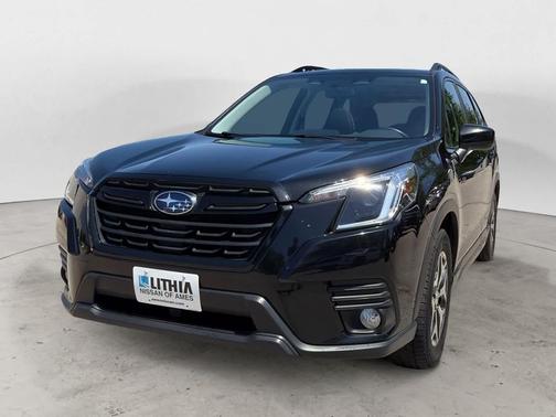 Crystal Black Silica 2023 Subaru Forester Premium