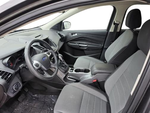 Magnetic 2016 Ford Escape SE