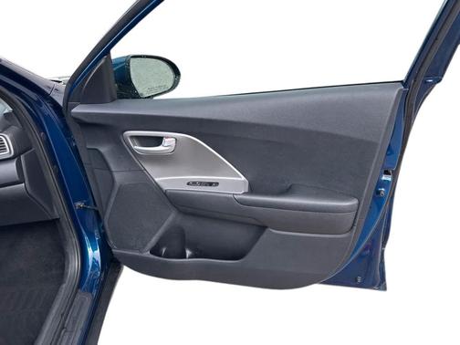 2017 Kia Niro LX