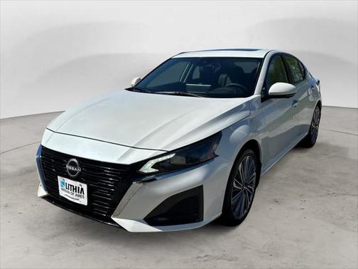 2025 Nissan Altima SL AWD