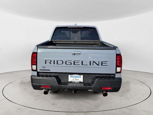 Sonic Gray Pearl 2025 Honda Ridgeline RTL
